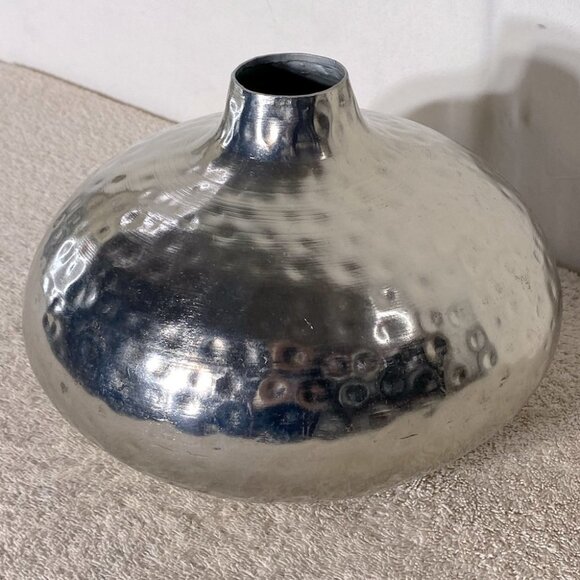 Handmade Dimpled Silver Tone Thin Metal Table Vase Decor Accent - Picture 12 of 12